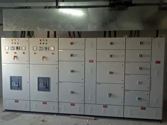Power control centre with incoming breakers and feeder doors