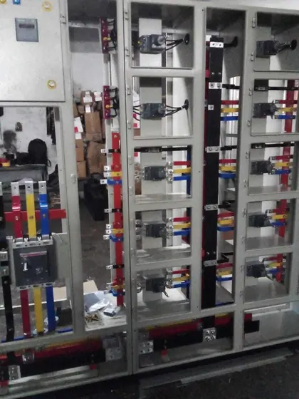 Open busbar and breaker section of a switchboard
